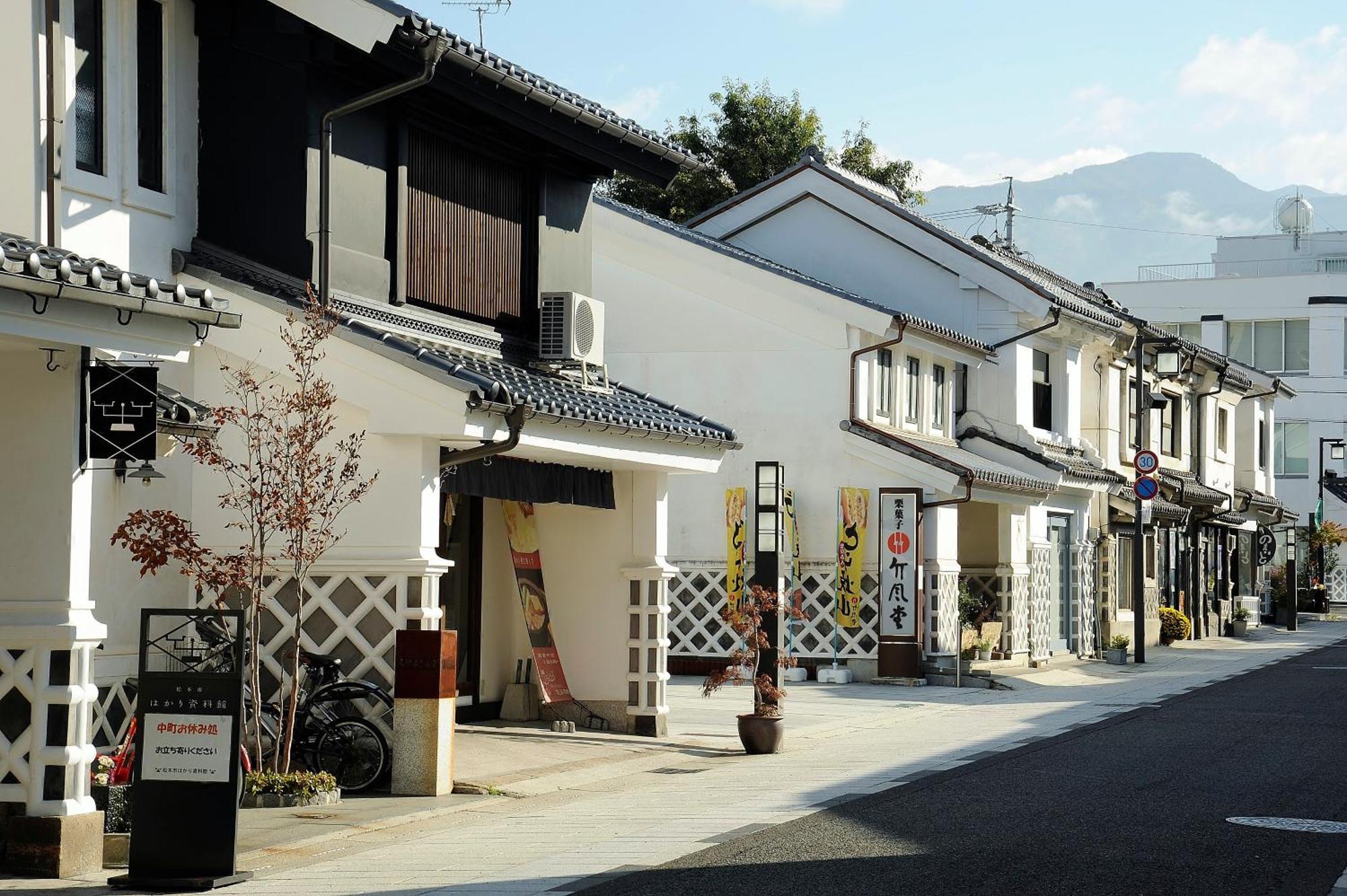 Hotel Montagne Matsumoto Bagian luar foto